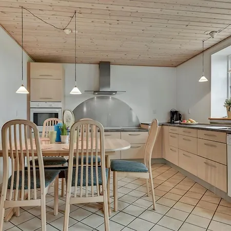 Joran - 120m From The Sea By Interhome *